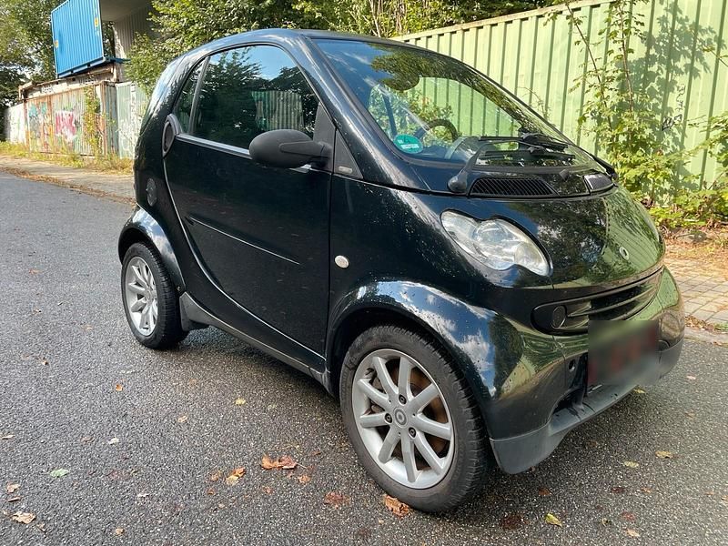 Schwarz Gebraucht 2005 Smart ForTwo Coupé Kleinwagen | 1.500 € - Bild 1/4