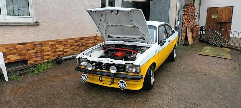Gelb Gebraucht 1979 Opel Kadett Coupé | 13.800 € - Bild 1/4