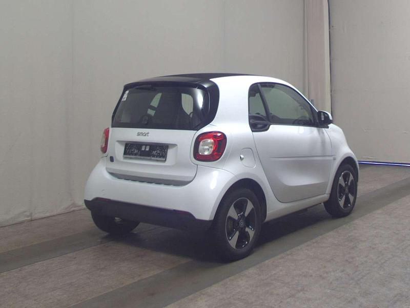 Gebraucht Smart ForTwo Coupé Passion 60 kW (82 PS) 2022 Tridion sicherheitszelle weiss Kleinwagen