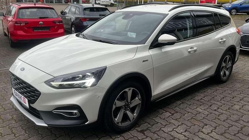 Gebraucht Ford Focus Active X 150 PS (110 kW) 2020 Beige Kombi