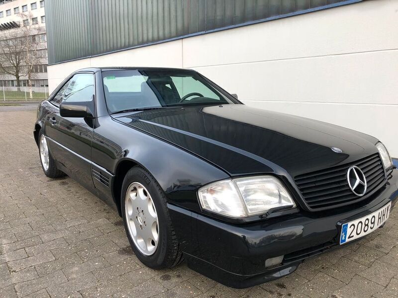 Schwarz Gebraucht 1993 Mercedes SL300 Cabrio | 19.900 € - Bild 1/4