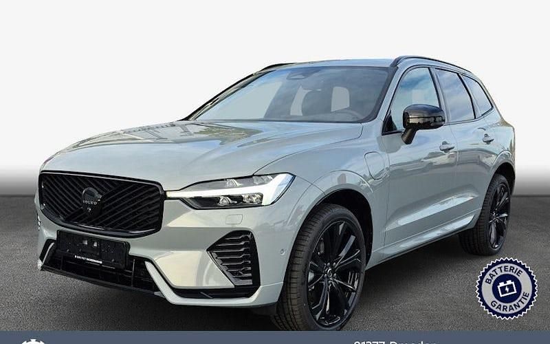 Neu Volvo XC60 Plus 350 PS (257 kW) 2025 Grau SUV