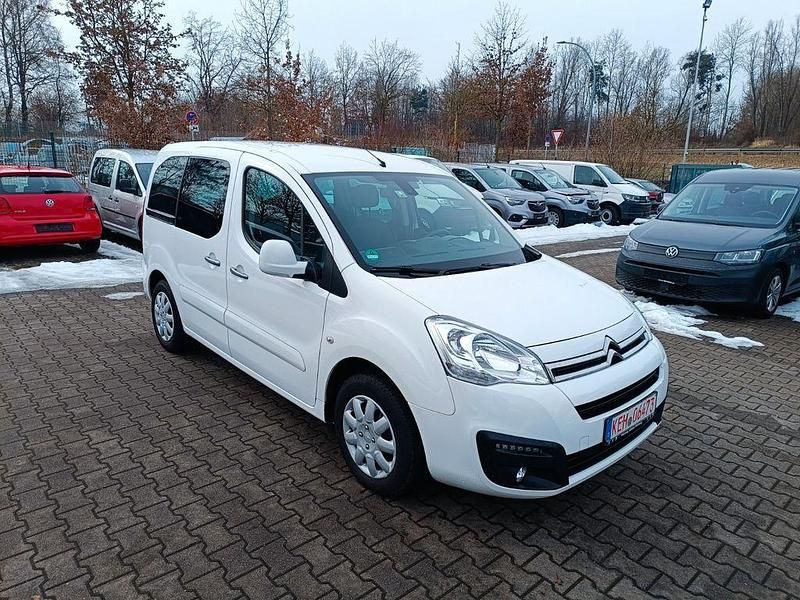 Gebraucht Citroën Berlingo SELECTION 99 PS (72 kW) 2018 Weiß Van / Kleinbus