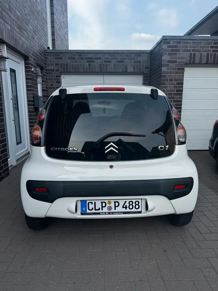 Gebraucht Citroën C1 67 PS (49 kW) 2011 Weiß Kleinwagen
