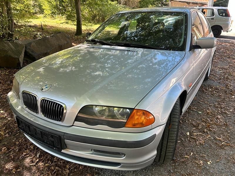 Silber Gebraucht 1998 BMW 320 Limousine | 2.999 € (Superpreis) - Bild 1/4