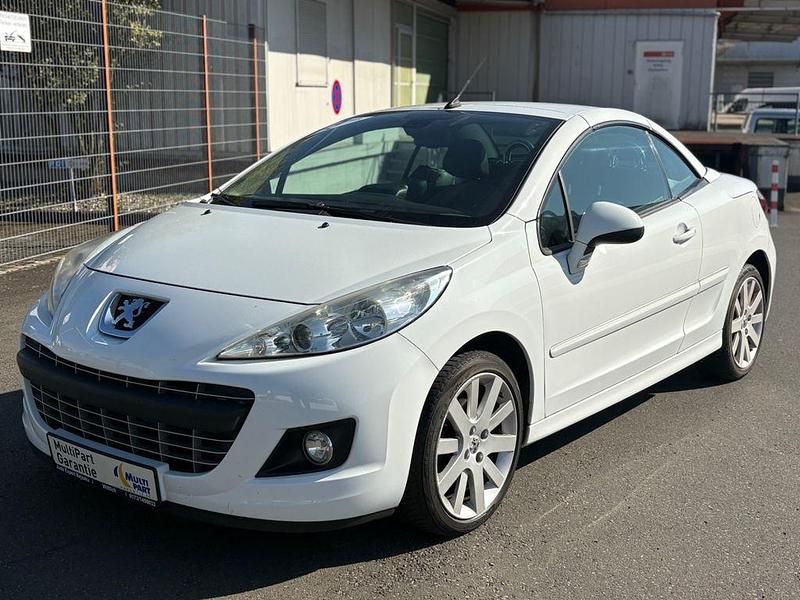 Weiß Gebraucht 2010 Peugeot 207 CC Platinum Cabrio | 4.250 € (Fairer Preis) - Bild 1/4