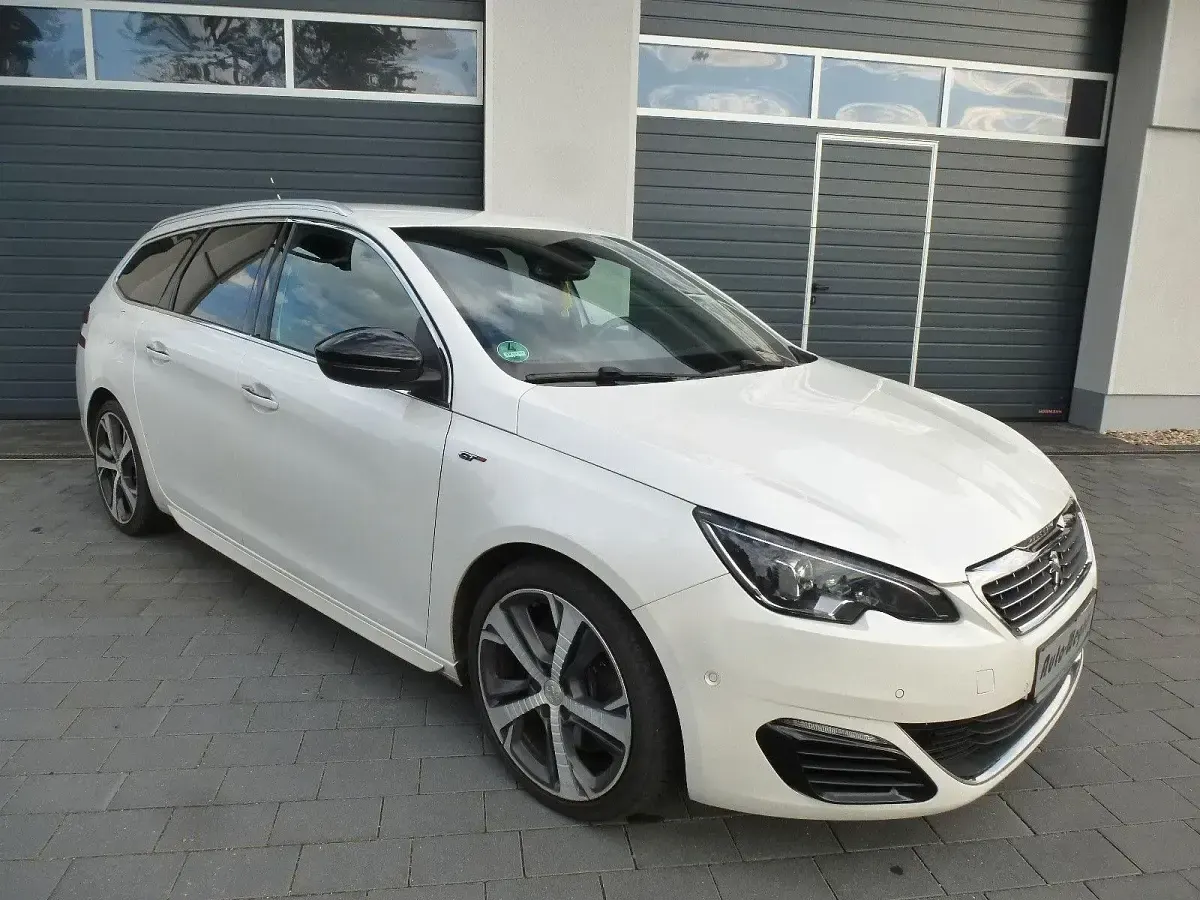 Gebraucht Peugeot 308 SW GT 179 PS (131 kW) 2015 Weiß Kombi