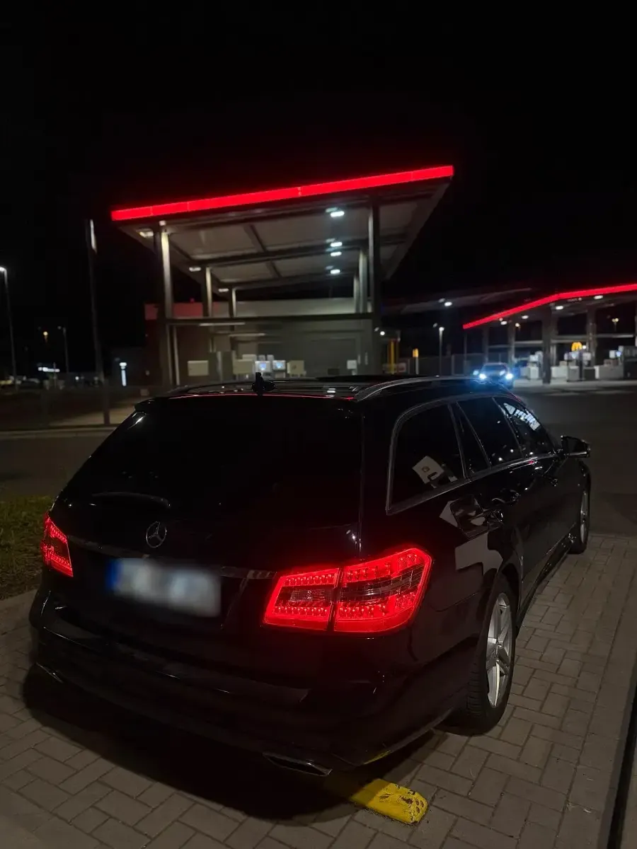 Gebraucht Mercedes E350 AMG 265 PS (194 kW) 2011 Schwarz Kombi