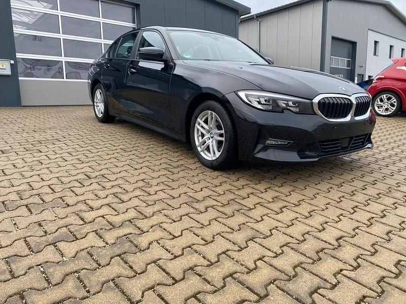Gebraucht BMW 320 190 PS (139 kW) 2021 Schwarz Limousine