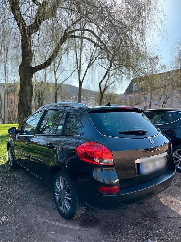 Gebraucht Renault Clio GrandTour 100 PS (73 kW) 2011 Braun Kombi