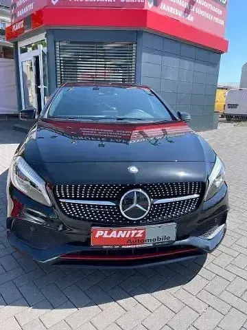 Gebraucht Mercedes A250 218 PS (160 kW) 2016 Kosmosschwarz Kleinwagen