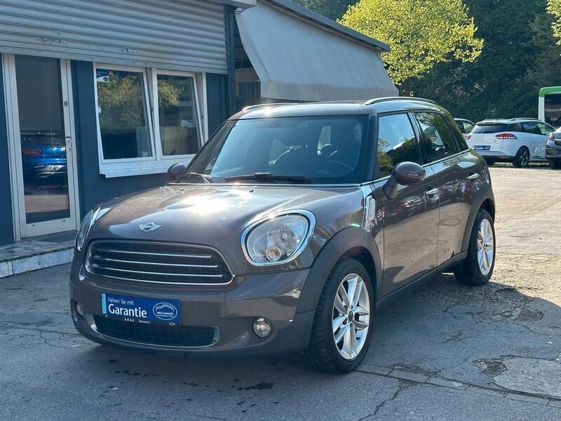 Braun Gebraucht 2011 Mini Countryman SUV | 7.900 € - Bild 1/4
