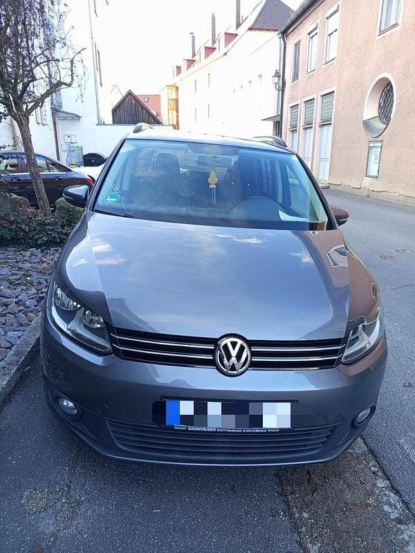 Gebraucht VW Touran Trendline 105 PS (77 kW) 2012 Grau Van / Kleinbus