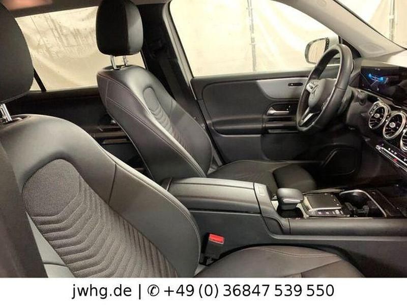Gebraucht Mercedes GLB180 Style 116 PS (85 kW) 2023 Weiß SUV