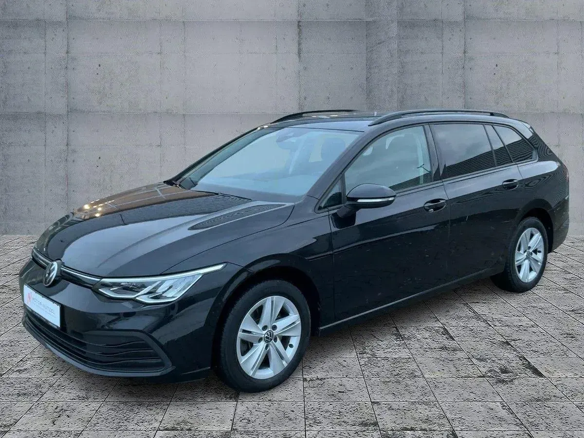 Gebraucht VW Golf VIII Life 150 PS (110 kW) 2022 Schwarz Kombi