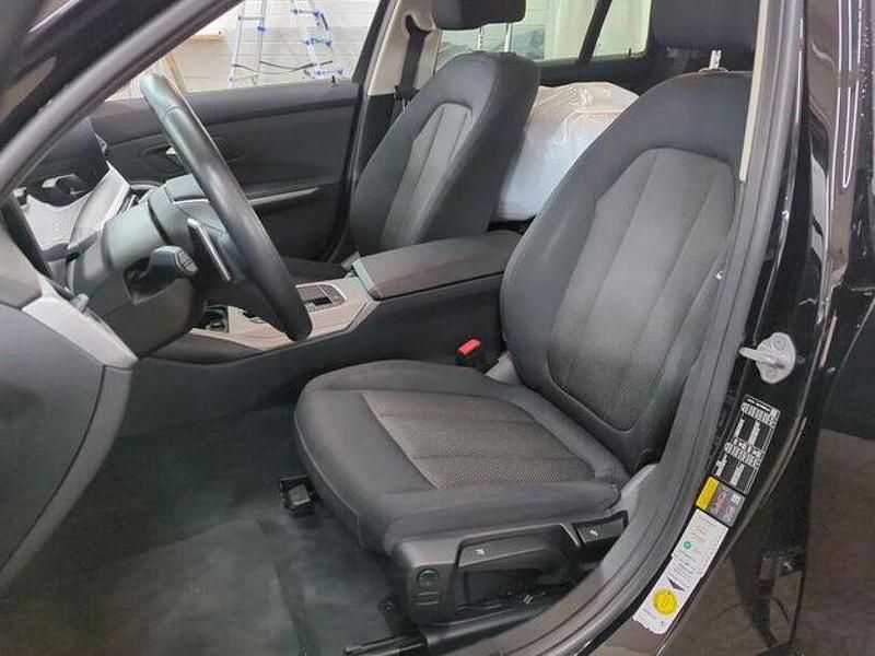 Gebraucht BMW 320e Shadowline 265 PS (194 kW) 2023 Schwarz ii Kombi