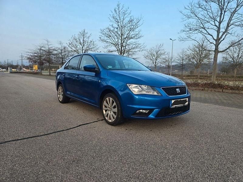 Gebraucht Seat Toledo Reference 105 PS (77 kW) 2014 Blau Kleinwagen