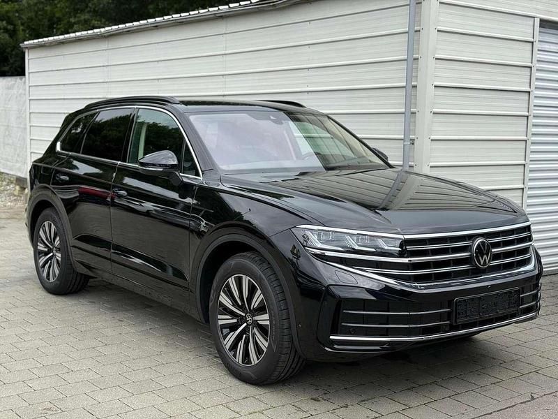 Schwarz Neu 2025 VW Touareg Elegance SUV | 68.990 € - Bild 1/4