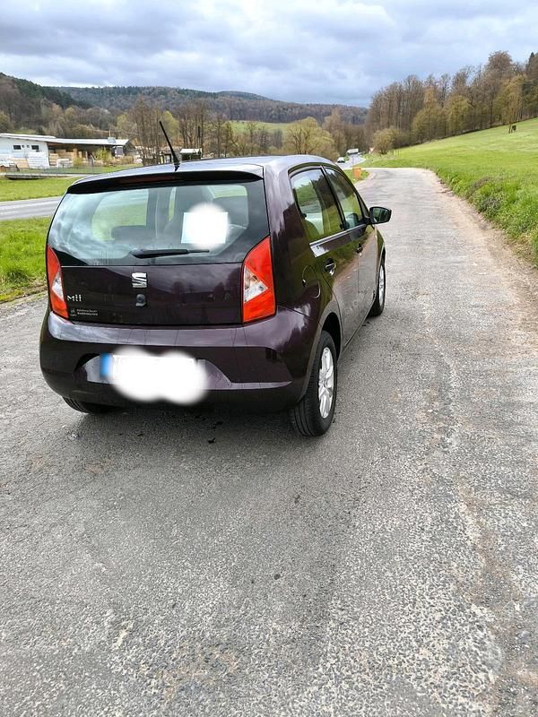 Gebraucht Seat Mii Chic 75 PS (55 kW) 2017 Violet Kleinwagen