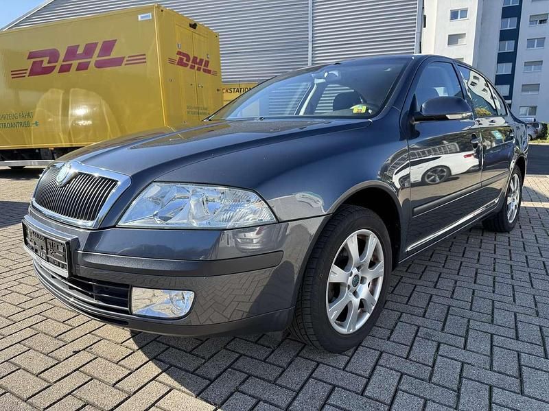 Grau Gebraucht 2007 Skoda Octavia Elegance Limousine | 3.299 € (Fairer Preis) - Bild 1/4
