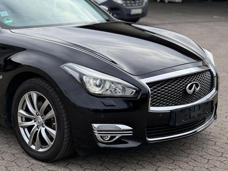 Gebraucht Infiniti Q70 306 PS (225 kW) 2015 Schwarz Limousine