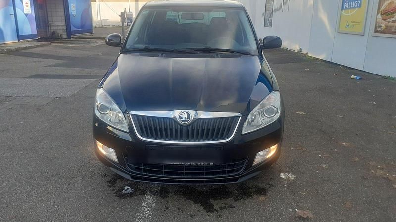 Schwarz Gebraucht 2014 Skoda Fabia Fresh Kleinwagen | 3.950 € (Etwas zu teuer) - Bild 1/4