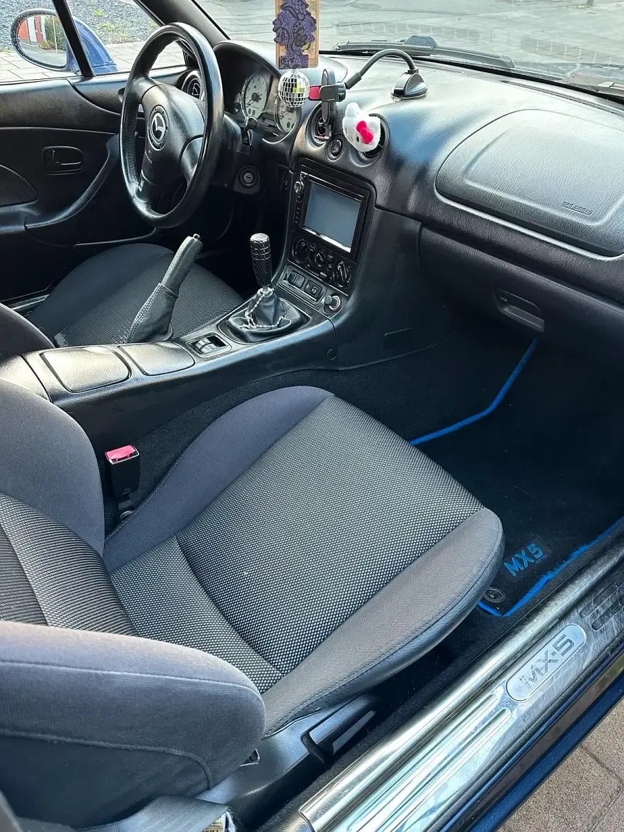 Gebraucht Mazda MX5 110 PS (80 kW) 2002 Blau Cabrio
