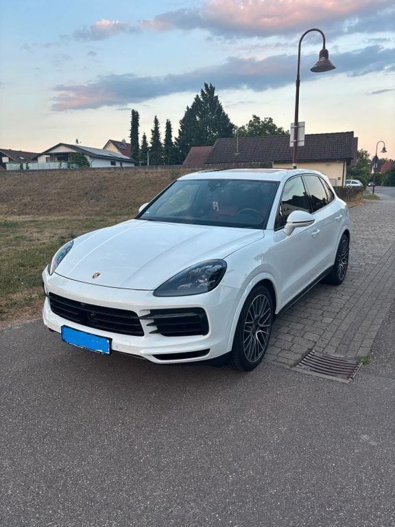 Weiß Gebraucht 2018 Porsche Cayenne SUV | 47.500 € (Fairer Preis) - Bild 1/4