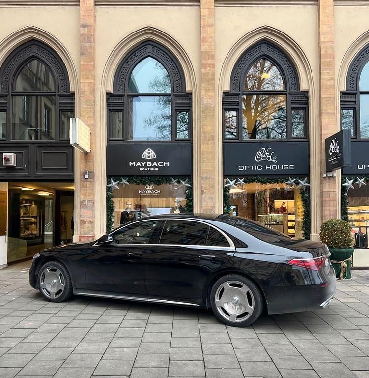 Schwarz Gebraucht 2023 Mercedes S400 Limousine | 119.900 € - Bild 1/4