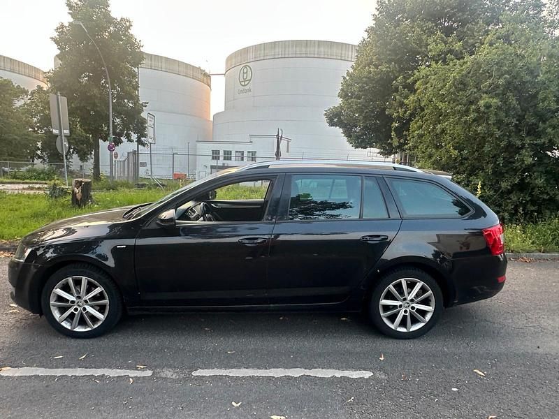 Gebraucht Skoda Octavia 110 PS (80 kW) 2016 Schwarz Kleinwagen