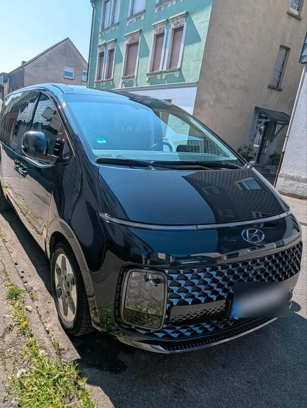 Blau Gebraucht 2022 Hyundai Staria Signature Van | 39.900 € (Superpreis) - Bild 1/4