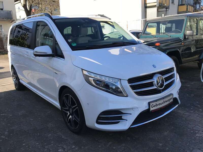 Bergkristallweiß mett. Gebraucht 2016 Mercedes V250 AMG line Van / Kleinbus | 38.890 € (Guter Preis) - Bild 1/4