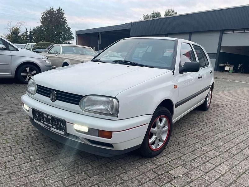 Weiß Gebraucht 1996 VW Golf III Limousine | 2.750 € (Fairer Preis) - Bild 1/4