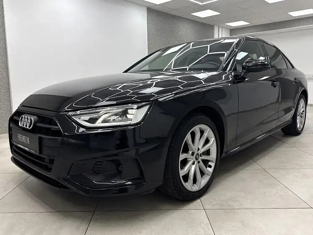 Gebraucht Audi A4 Advanced 204 PS (150 kW) 2023 Mythosschwarz metallic (metallic) Limousine