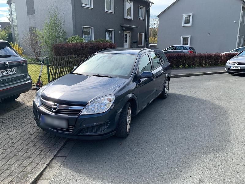 Gebraucht Opel Astra 120 PS (88 kW) 2008 Grau Kombi