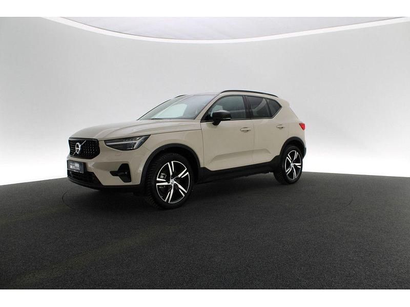 Gebraucht Volvo XC40 Plus 163 PS (119 kW) 2025 Sand dune SUV