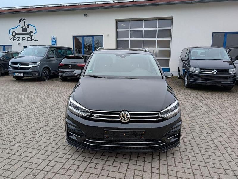 Gebraucht VW Touran Highline 190 PS (139 kW) 2016 Deepblackperleffekt Van / Kleinbus