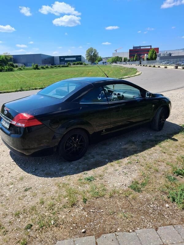 Schwarz Gebraucht 2010 Ford Focus Cabriolet Cabrio | 2.900 € - Bild 1/4