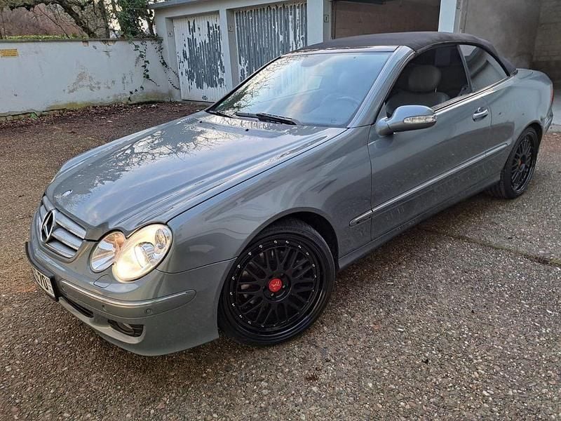 Silber Gebraucht 2006 Mercedes CLK280 Elegance Cabrio | 9.500 € (Fairer Preis) - Bild 1/4