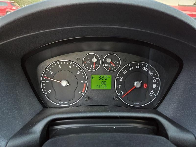 Gebraucht Ford Fusion 75 PS (55 kW) 2006 Rot Kleinwagen