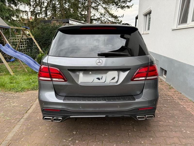 Gebraucht Mercedes GLE250 204 PS (150 kW) 2018 Schwarz SUV