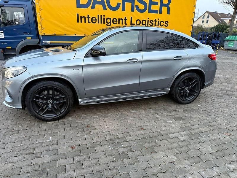 Grau Gebraucht 2016 Mercedes GLE450 AMG AMG SUV | 32.700 € (Fairer Preis) - Bild 1/4