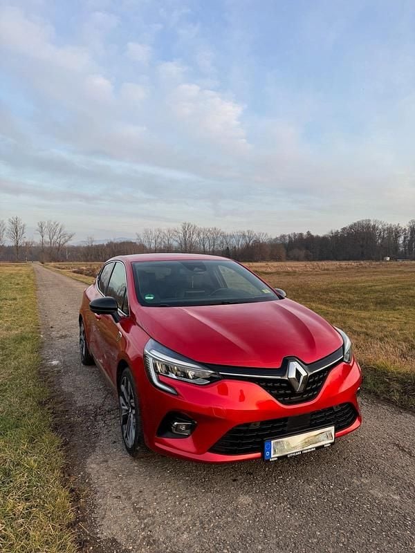 Gebraucht Renault Clio V Edition One 131 PS (96 kW) 2019 Rot Limousine