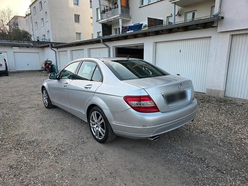 Gebraucht Mercedes C320 224 PS (164 kW) 2008 Silber Limousine