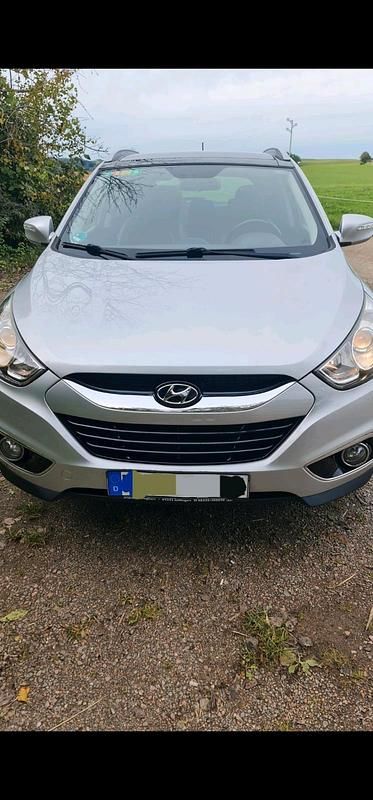 Silber Gebraucht 2011 Hyundai ix35 SUV | 5.350 € (Guter Preis) - Bild 1/4