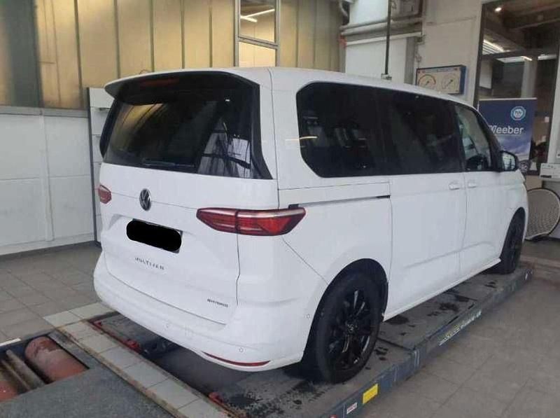 Gebraucht VW Multivan Life 218 PS (160 kW) 2023 Weiß Van