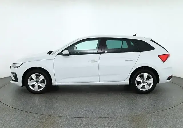 Nowe Skoda Scala 116 KM (85 kW) 2026 Biały Hatchback