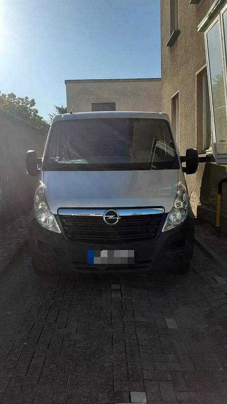 Silber Gebraucht 2010 Opel Movano Van | 10.500 € (Teuer) - Bild 1/4