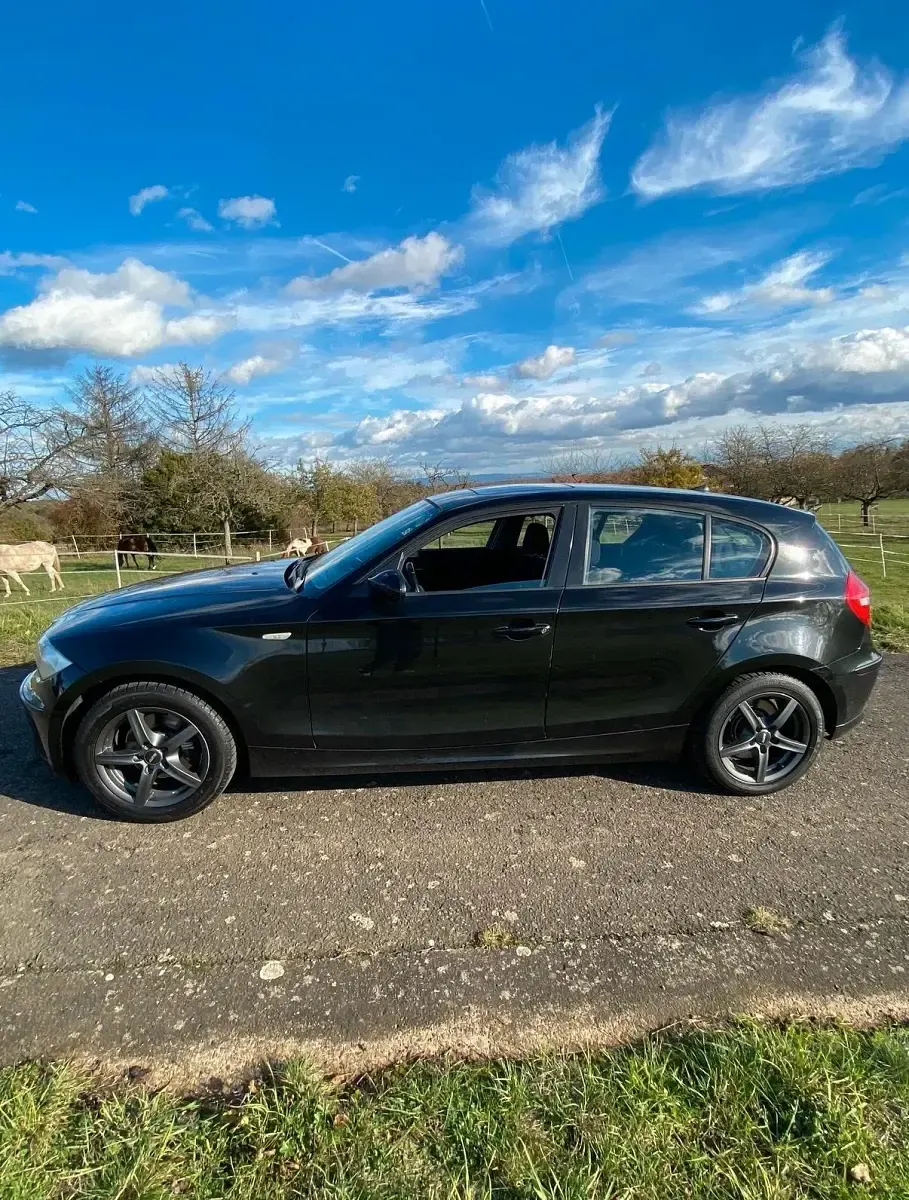 Gebraucht BMW 120 177 PS (130 kW) 2008 Schwarz Kleinwagen