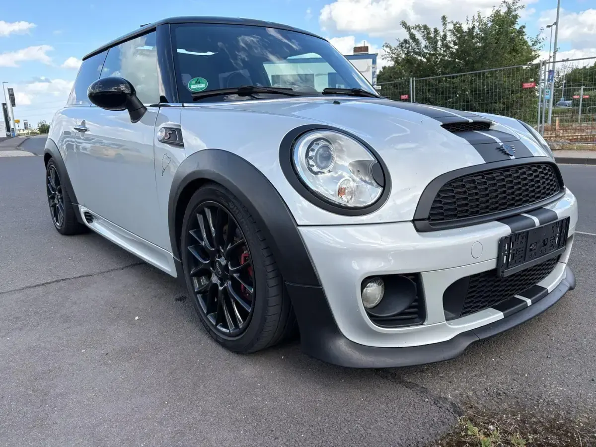 Gebraucht Mini John Cooper Works 184 PS (135 kW) 2011 Weiß Kleinwagen